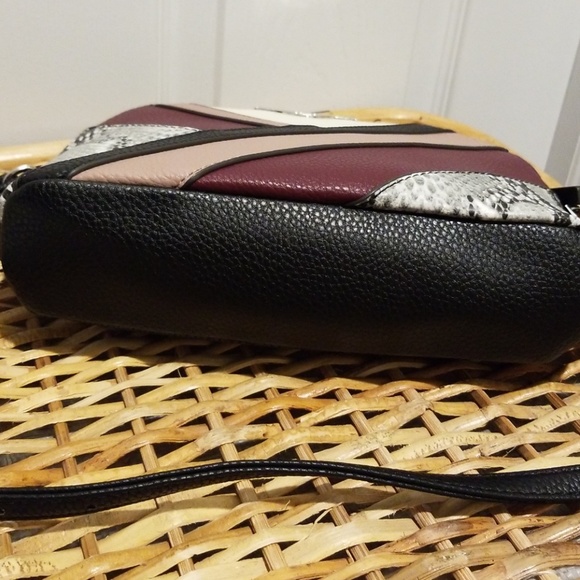 🩷Liz Claiborne Aubree Multicolor Crossbody,bag, purse, carryall - Picture 4 of 11